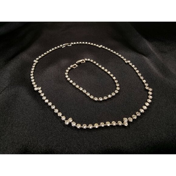 Rare Find Vintage Rhinestone Necklace & Bracelet Set With Silver-Tone Metal Link - Picture 3 of 4